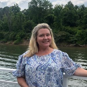 Meet your Posher, Liza